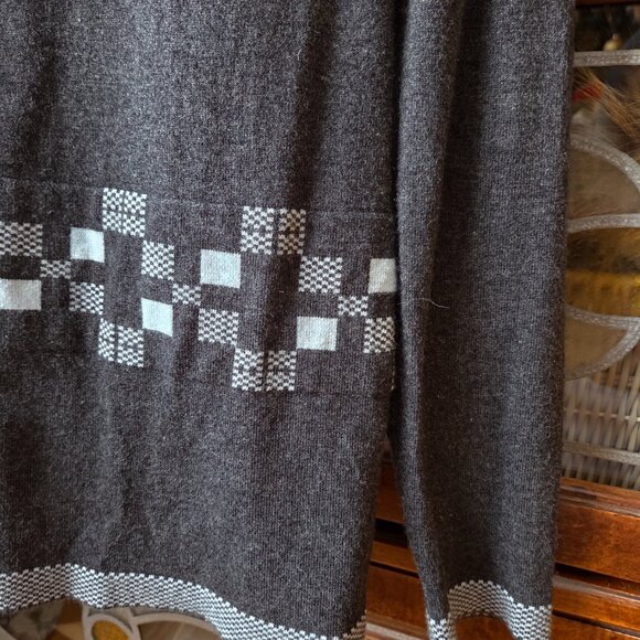 Beautiful Dark Gray Alison Sheri Cardigan - Picture 4 of 7